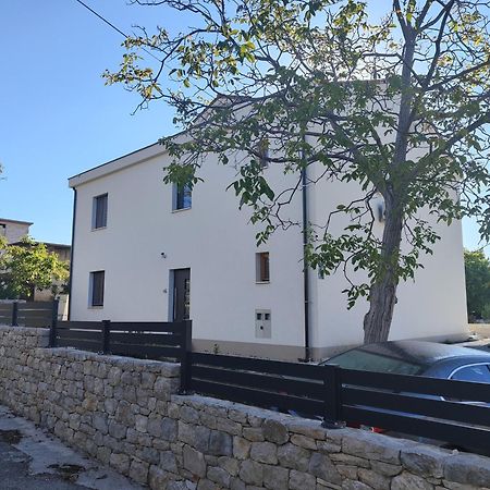 Apartments Grape Pirovac Exterior foto