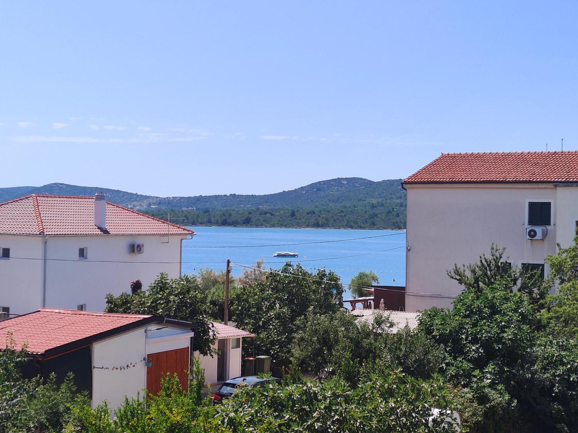 Apartments Grape Pirovac Exterior foto